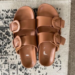 Womens Time & Tru size 9W sandal
